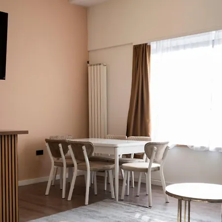 Lelas Grand - Free Parking Appartement